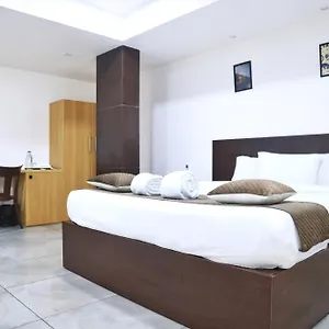 Reach Hotel